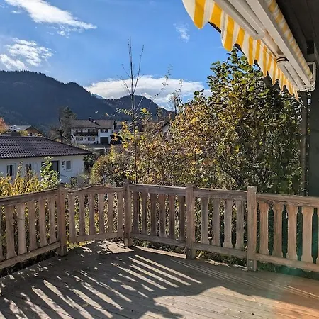 Komfortables Mit Garten Und Grosser Terrasse